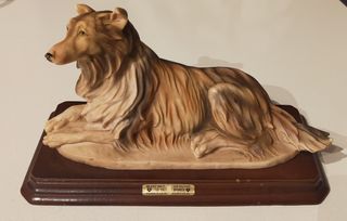 Estátua de cão fabricada em Portugal