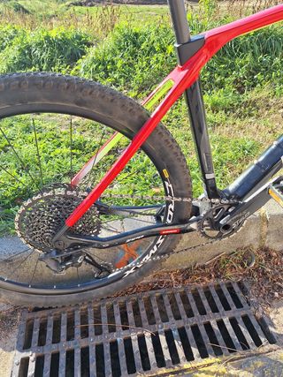 Bicicleta de montaña carbono talla L