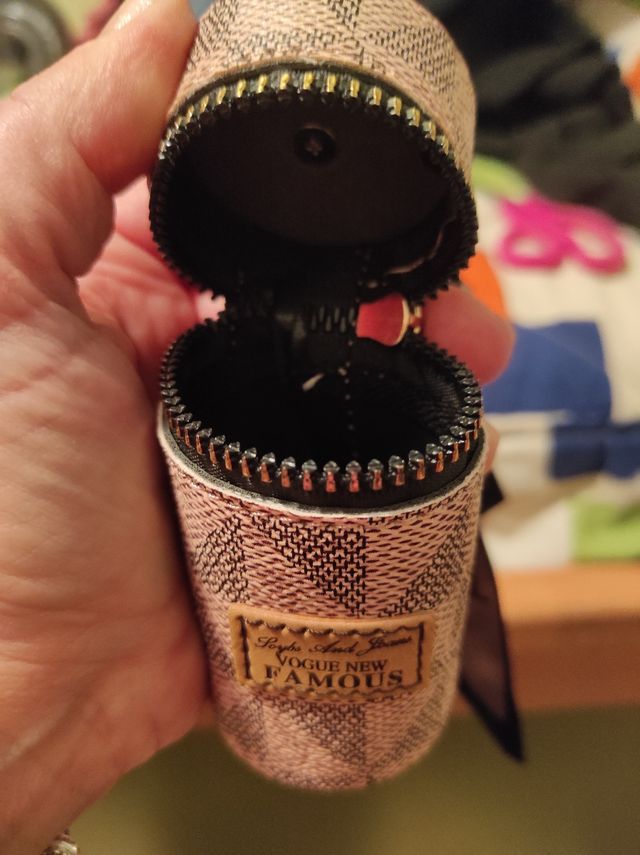 Llavero-portamonedas