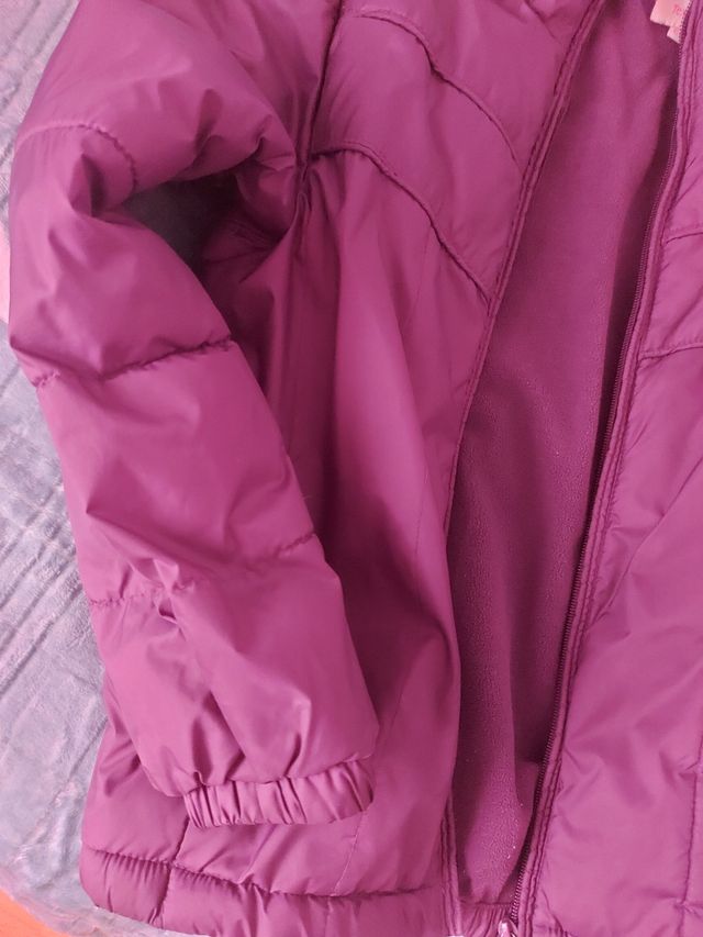 Chaquetón niña color berenjena