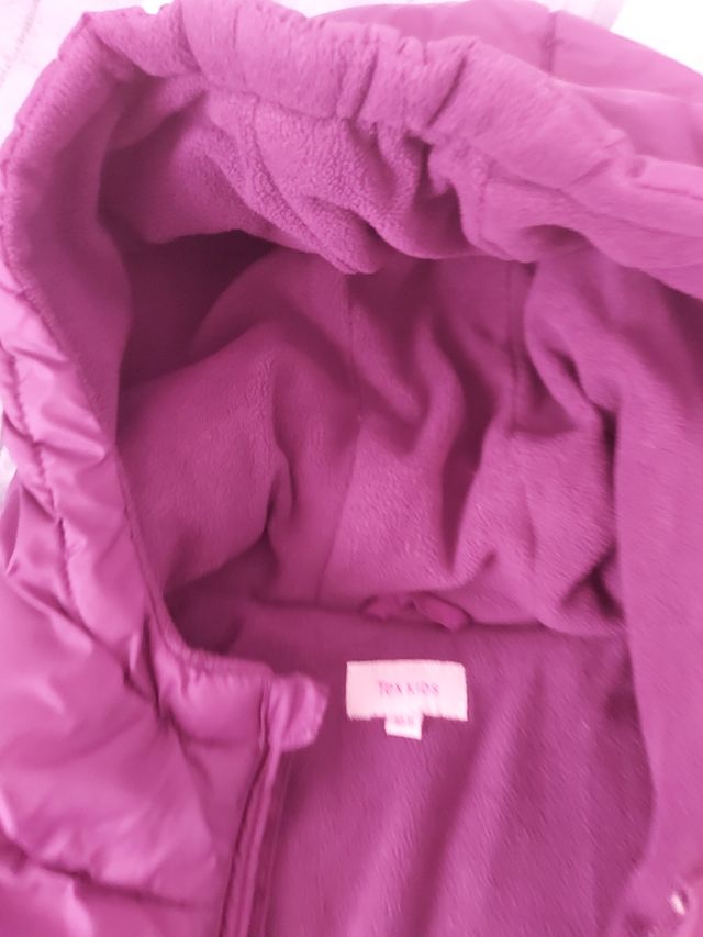 Chaquetón niña color berenjena