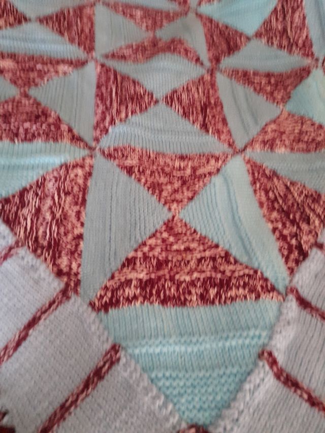 Manta ó mantel de punto de media.