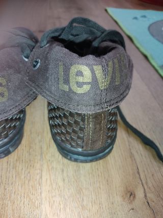 ZAPATILLAS LEVIS