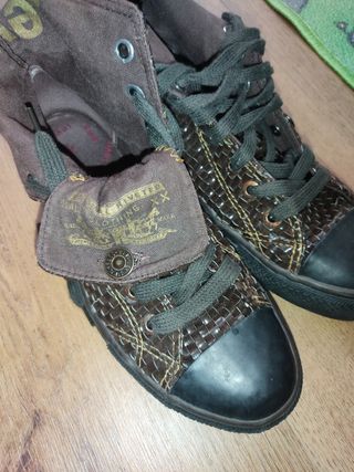 ZAPATILLAS LEVIS