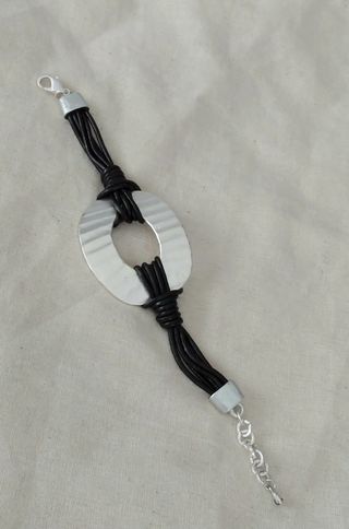 Pulsera cordon de cuero