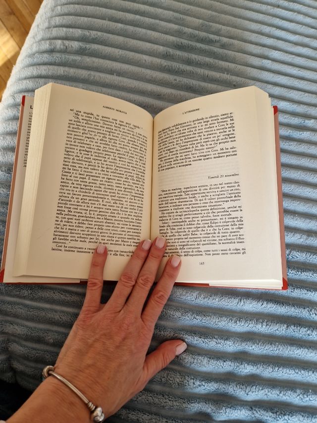 L'Attenzione- A.Moravia