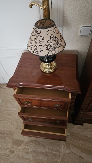 Dos sillones en madera auténtica bonitas vintage