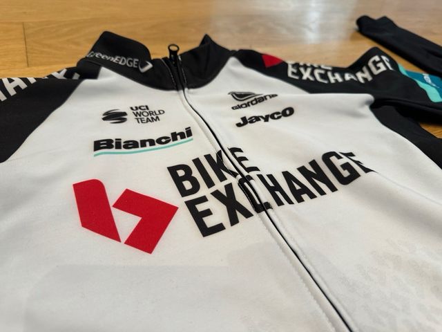 TALLA L. CHAQUETA TÉRMICA BIKE EXANGE