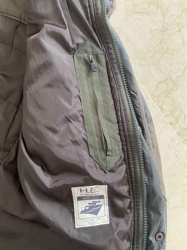 Chaquetón verde militar water repellent Mango