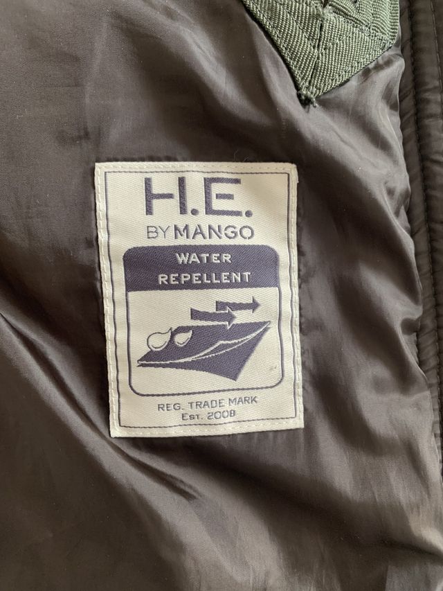 Chaquetón verde militar water repellent Mango