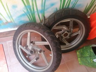 Llantas BMW r 1200 gs aire.