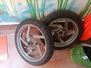 Llantas BMW r 1200 gs aire.