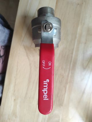 Válvula de bola con filtro integrado