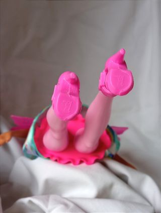 Barbie Dreamtopia con gli ali rosa mattel 