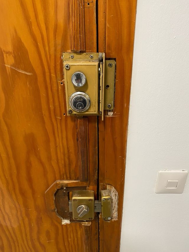 PUERTA MADERA BLINDADA