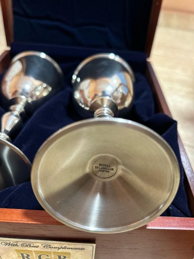 Copas de plata Royal Selangor