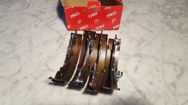 Kit Maxilas Traseiras TRW GS8686 FIAT Punto