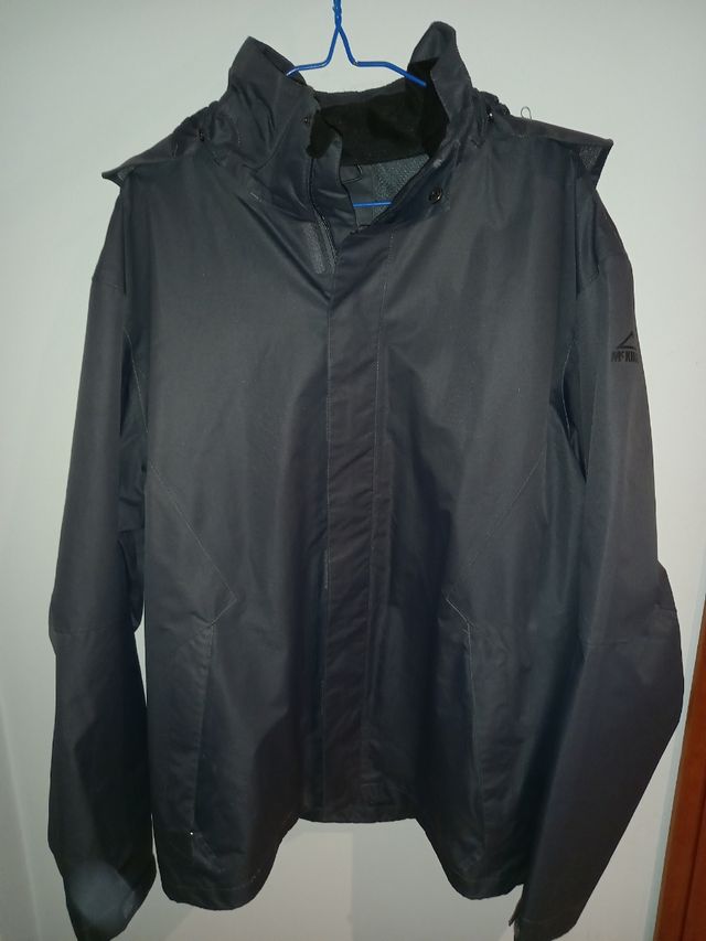 chubasquero mackinley