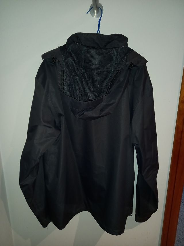 chubasquero mackinley