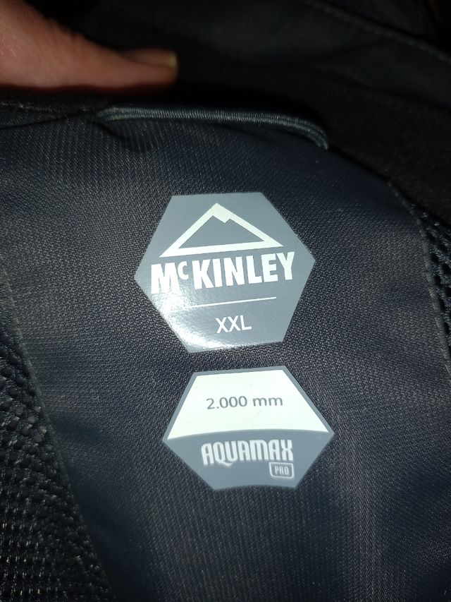 chubasquero mackinley