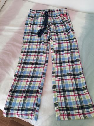 Pantalones y minifalda: Encuentro, Zara, Primark