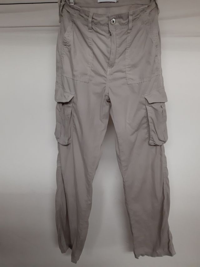 Pantaloni cargo donna Bershka grigi