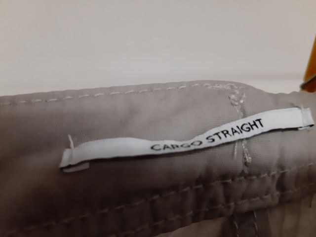 Pantaloni cargo donna Bershka grigi