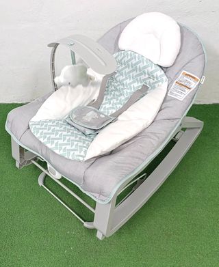 Hamaca mecedora, hasta 18kg, Ingenuity.