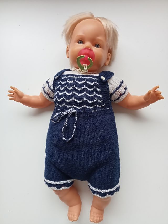 Muñeco Años 90 con traje hecho a mano