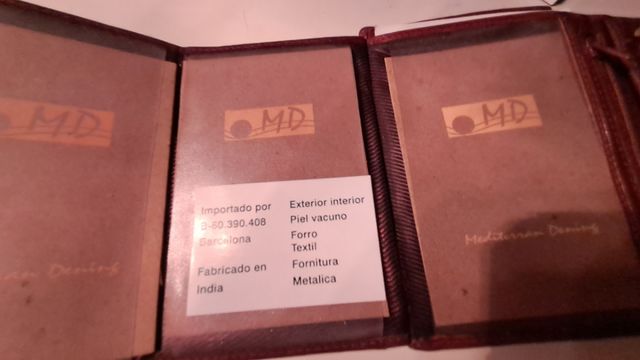 Cartera marrón de piel