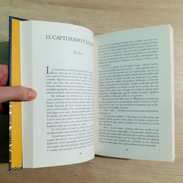 Libro MENTIRAS QUE LE CANTAMOS AL MAR