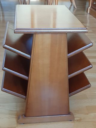 Mesa auxiliar revistero