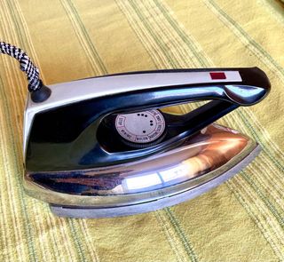 PLANCHA VINTAGE MAGEFESA