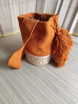 Borsa Wayuu, con la base fatta di palma