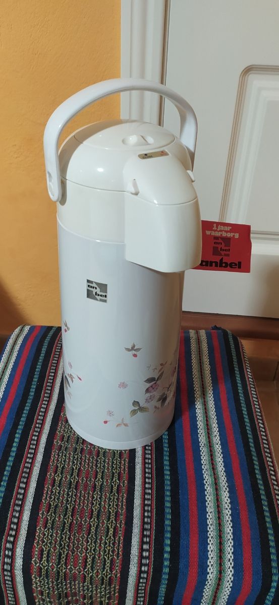 Termo para bebidas calientes y frías 1,9