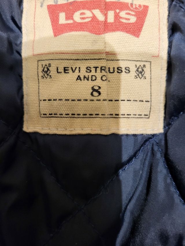 Plumifero Levi's