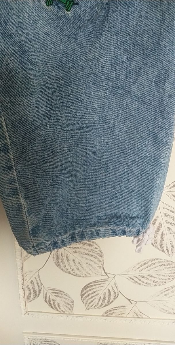 Pantalón vaquero ancho