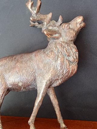 Escultura Bronce latón Ciervo