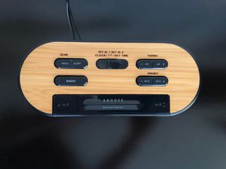 Reloj despertador Philips con radio y dos alarmas