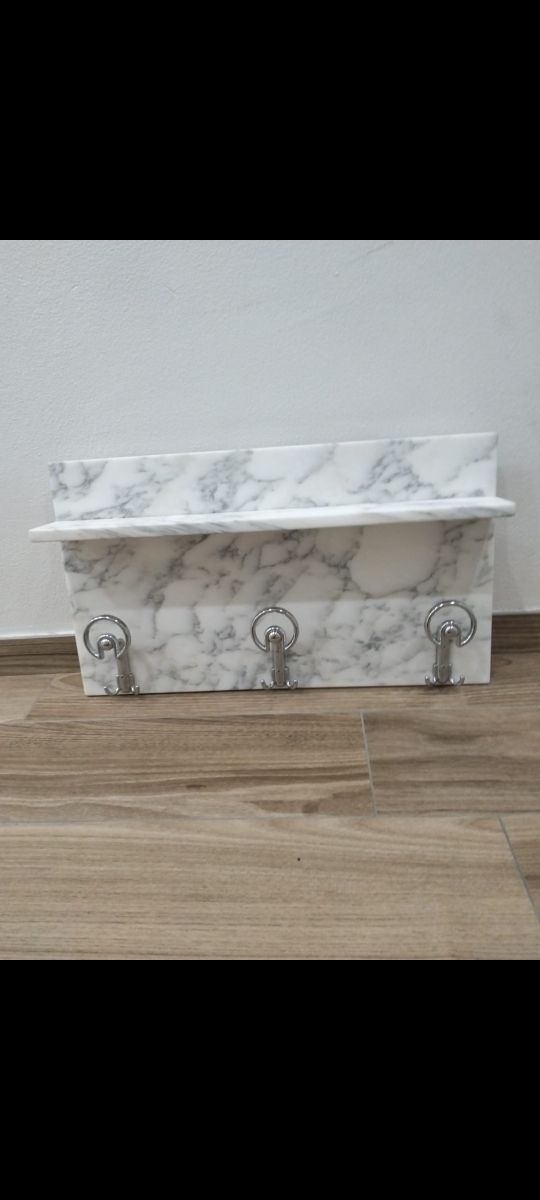 Appendiabiti con mensola in marmo