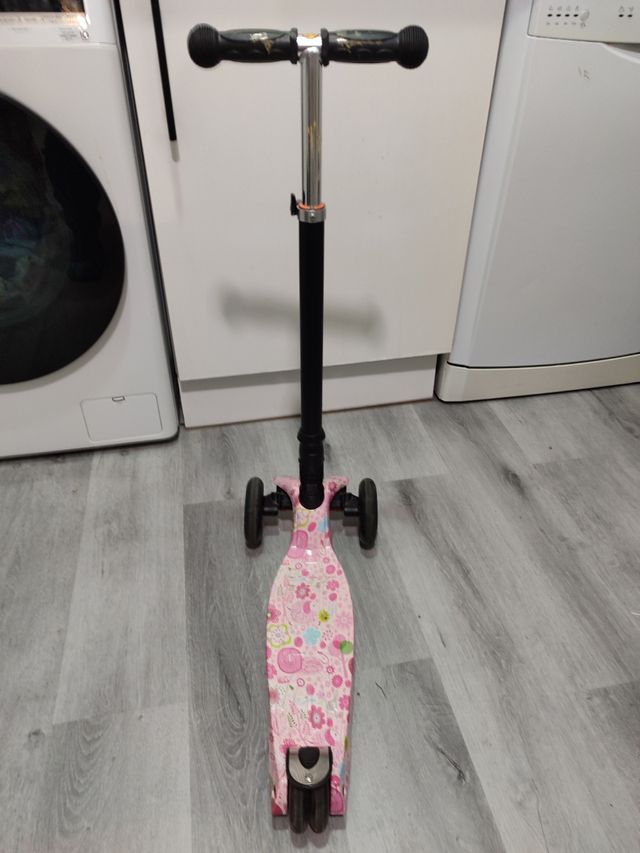 Patinete plegable para niña .