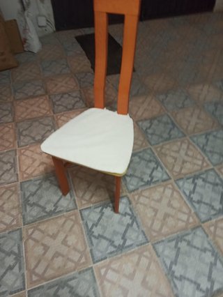4 sillas de madera