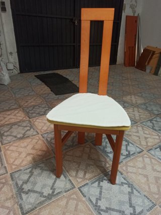 4 sillas de madera