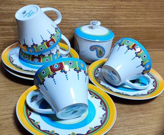 Set de tazas y azucarera