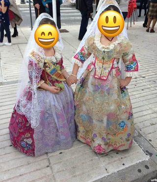 Traje fallera niña , talla 4 a 5 años