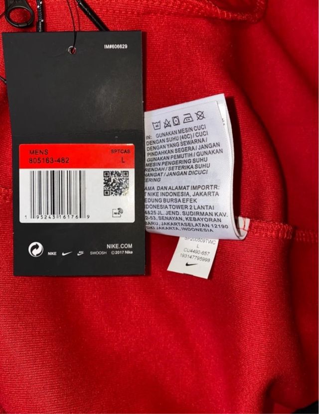 nike teech azul y rojo 120€ los dos