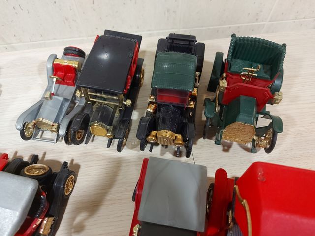 19 Coches de juguete Nacoral