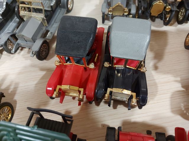 19 Coches de juguete Nacoral