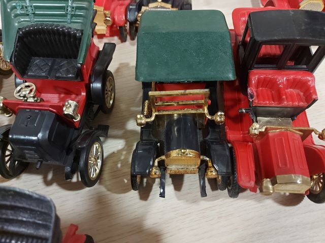 19 Coches de juguete Nacoral