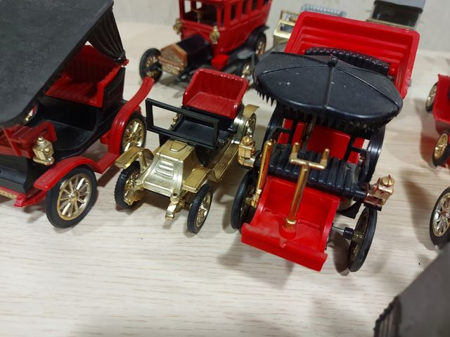 19 Coches de juguete Nacoral